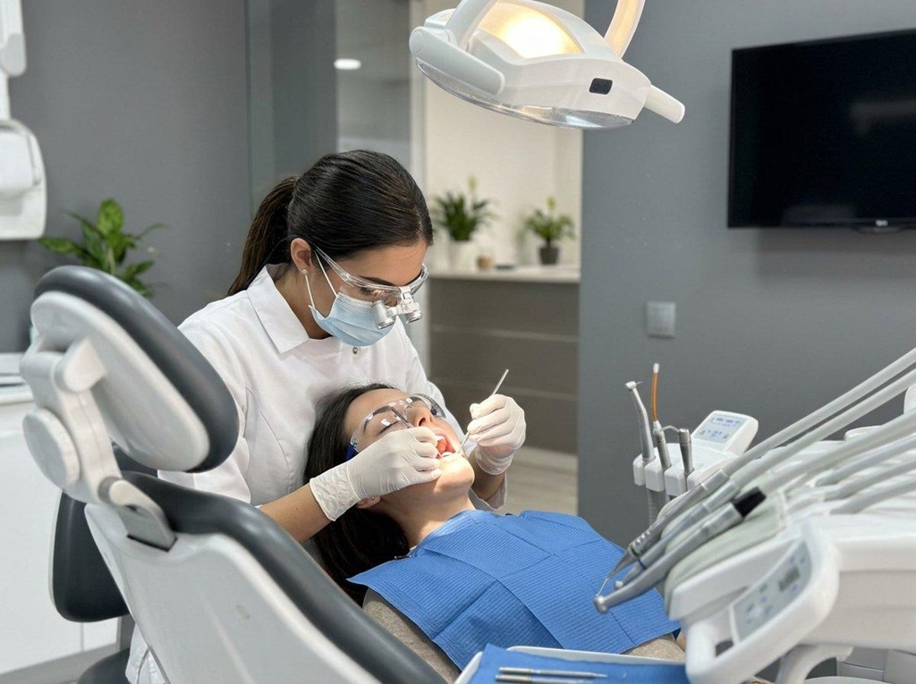 Foto 1 Tu salud dental garantizada con nuestro servicio de endodoncia para infecciones dentales en Ourense